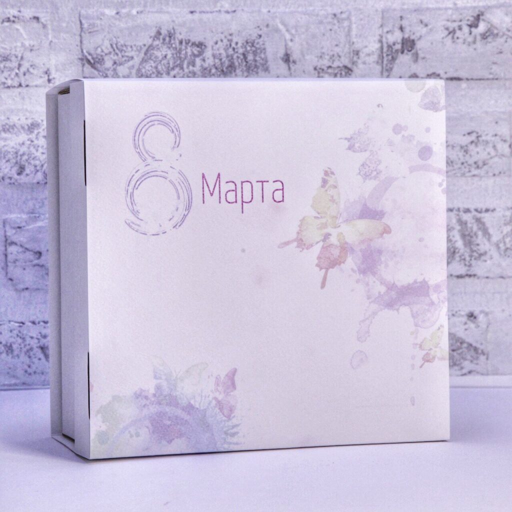 Картонные подарочные коробки к 8 марта